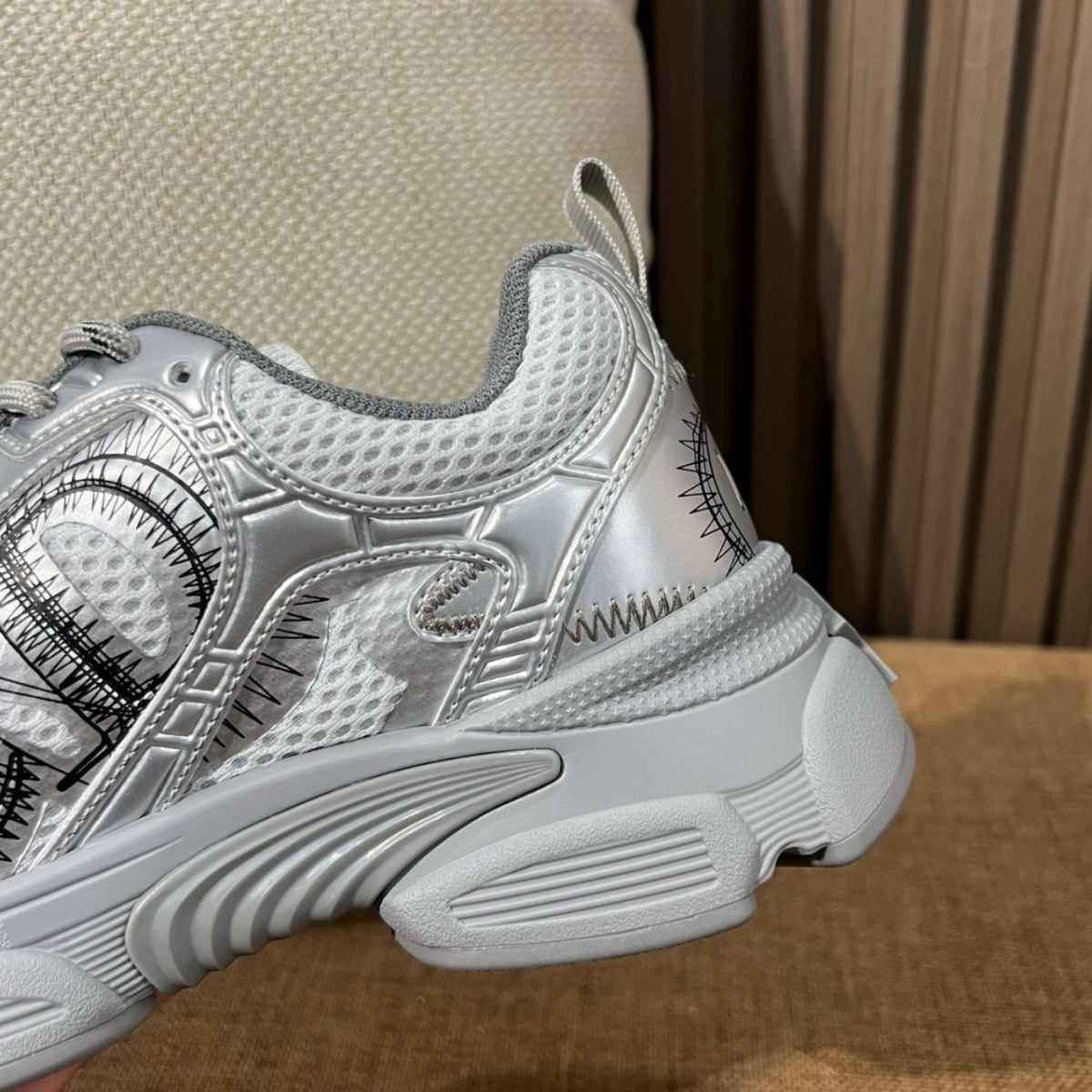 디올 크로노 스니커즈 실버