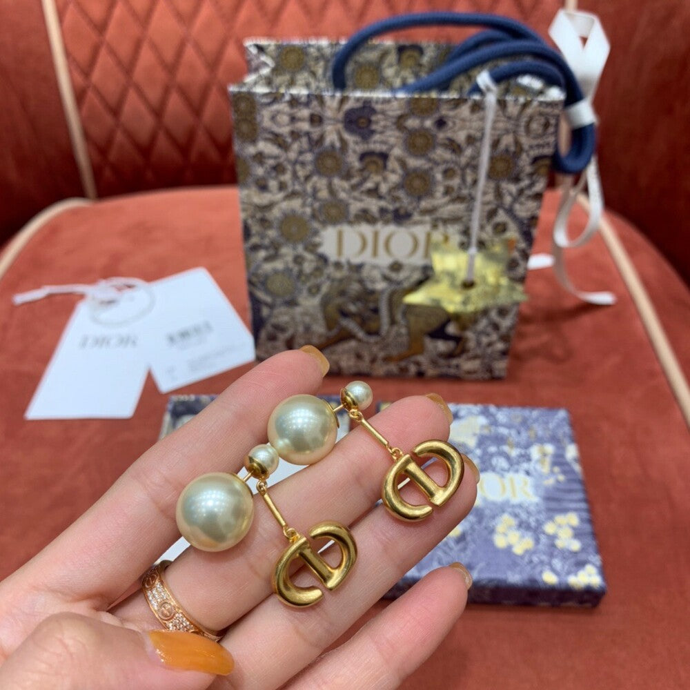 디올 귀걸이