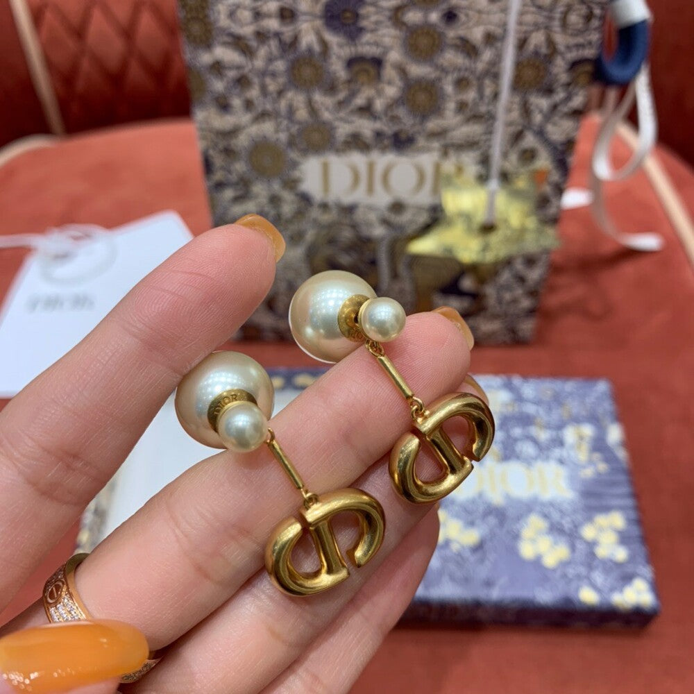 디올 귀걸이