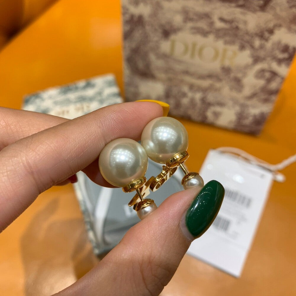 디올 귀걸이