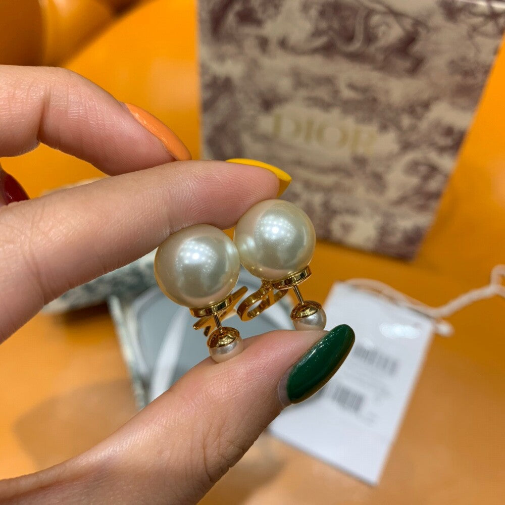 디올 귀걸이