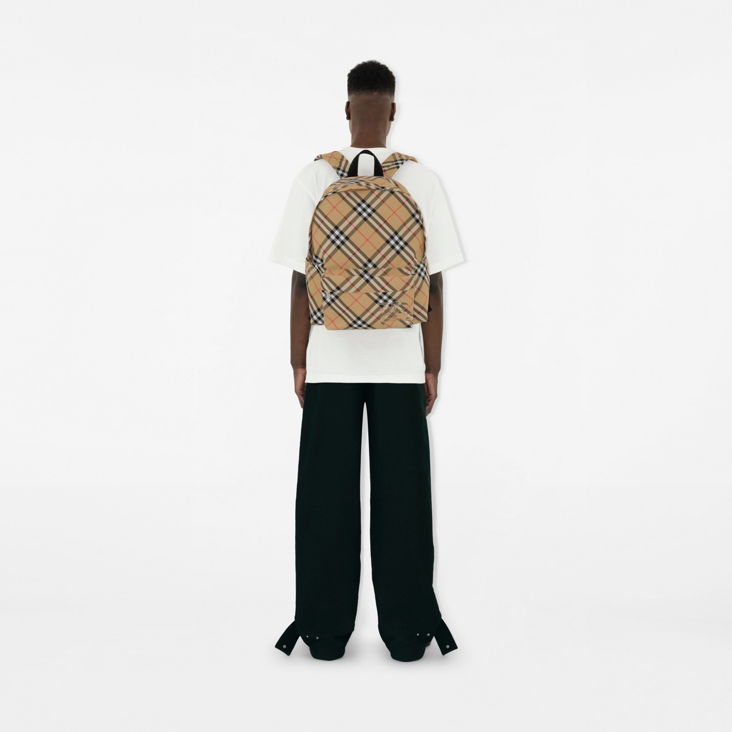 버버리 미디움 체크 프린트 백팩